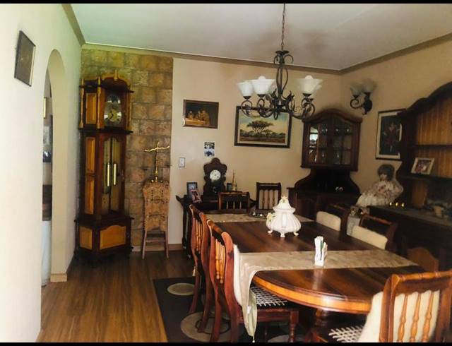 4 BEDROOM HOUSE FOR SALE IN BONAERO PARK EXT